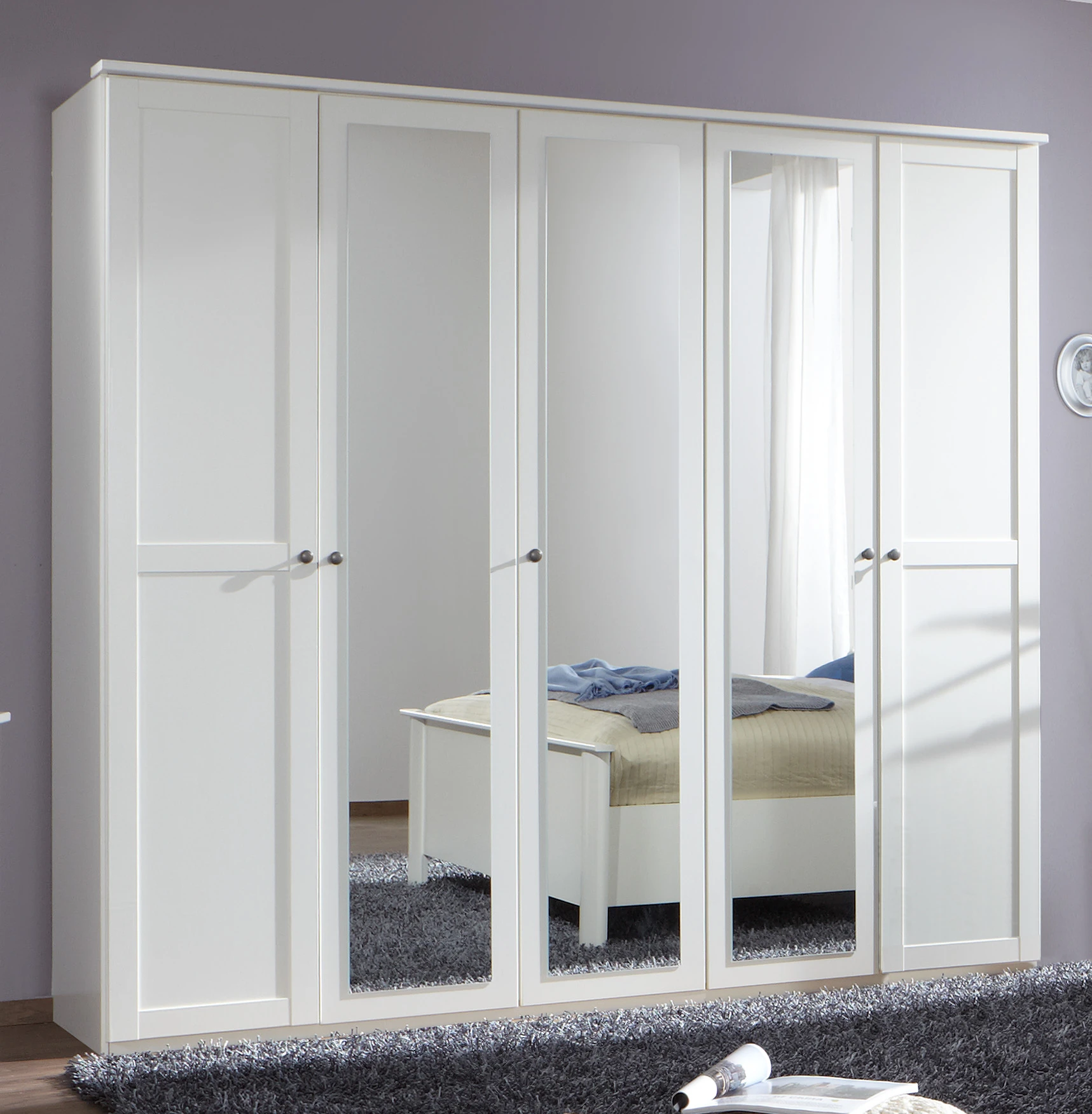 91-1752999507-687ca6534eb08-w-main.webp Chalet 985566 - White 5 Door Wardrobe - Image 1